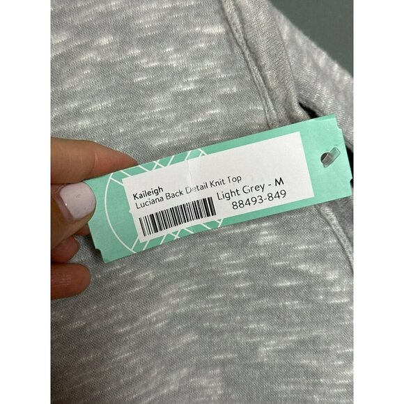 Kaileigh Luciana Women's Medium Back Detail Knit Top V-Neck NWT USA MADE - Picture 8 of 10